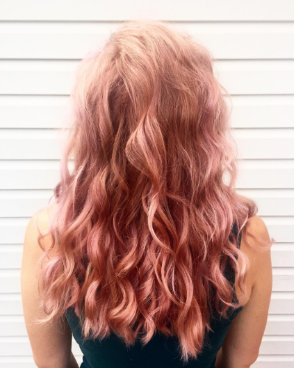 Rose gold é um tom rosa metálico que está fazendo sucesso entre as mulheres