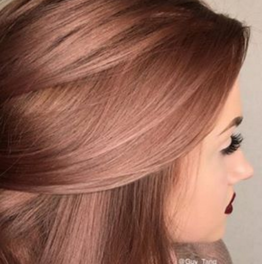 Rose gold é um tom rosa metálico que está fazendo sucesso entre as mulheres