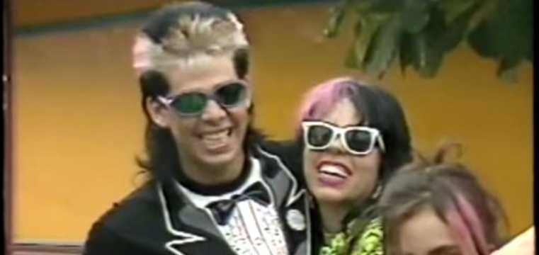 Há dúvidas de que o casal mais shippado da história da música brasileira foi Pepeu Gomes e Baby? Os pombinhos tiveram 6 filhos enquanto estavam juntos. Pena que acabou. 