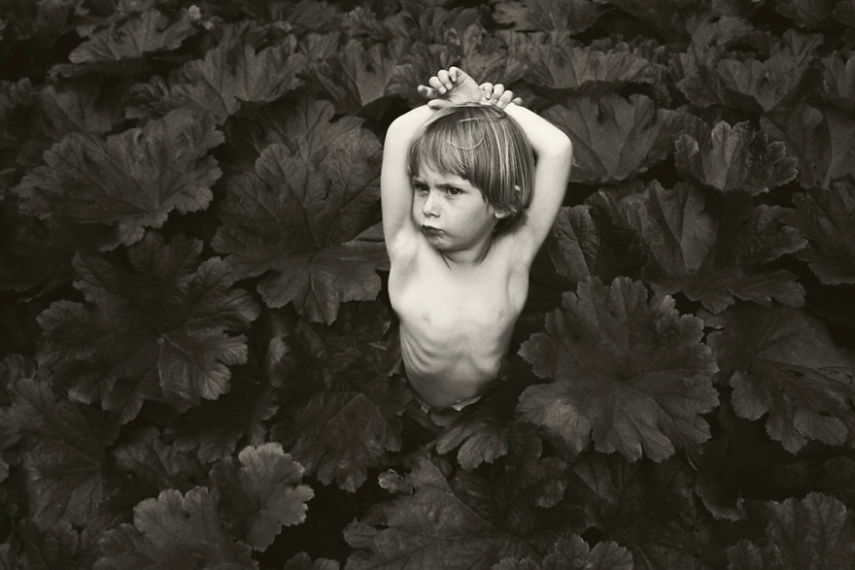 Terceira edição internacional de fotografia elege os finalistas de melhores imagens de crianças apenas em preto e branco