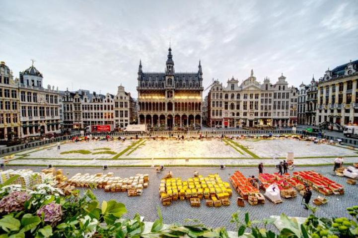 Tradição do tapete de flores em Bruxelas