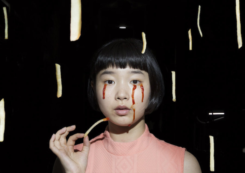 A japonesa Izumi Miyazaki, de apenas 18 anos, faz autoretratos surrealistas incríveis