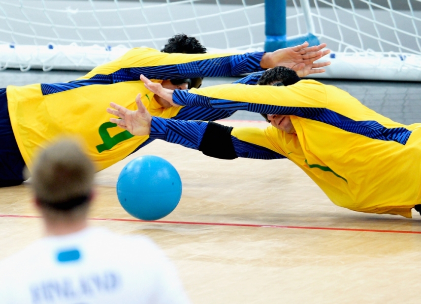 O Goalball é um divertido esporte disputado apenas por goleiros com deficiência visual. O Time Brasil tem grandes chances de medalha, sendo campeão no Parapan-Americano de Toronto 2015 no masculino e feminino e prata em Londres 2012 com os homens