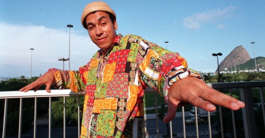 O pai do samba rock é o Jorge Ben Jor, fato. Mas, podemos dizer que a mistura de bossa nova, frevo, baião, choro, afoxé e rock n' roll dos Novos Baianos influenciou grandes artistas dos anos 90, como Chico Science, Raimundos, Virna Lisi, Mundo Livre e Skank. 