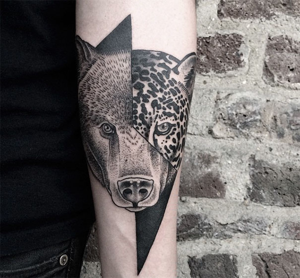 O tatuador alemão Valentin Hirsch combina simetria e elementos da natureza em tatuagens que mais parecem verdadeiras obras de arte. Olha só que animal!