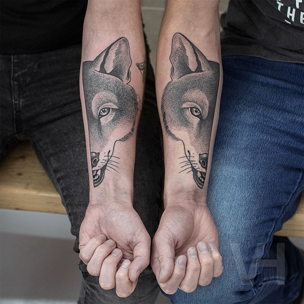 O tatuador alemão Valentin Hirsch combina simetria e elementos da natureza em tatuagens que mais parecem verdadeiras obras de arte. Olha só que animal!