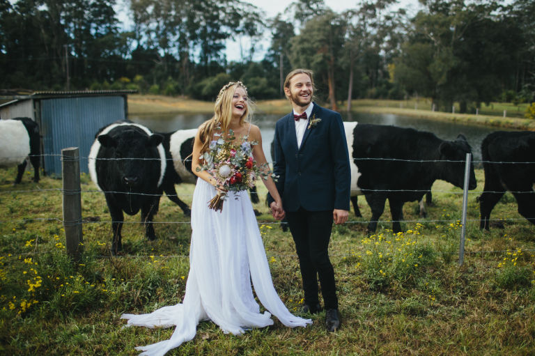 Este vestido de noiva, chamado 'Hollie', é da grife australiana  Grace Loves Lace e se tornou a peça mais popular da internet. Omodelo já foi marcado mais de 2,5 milhões (!!!) de vezes no Pinterest e custa aproximadamente R$ 4.652.