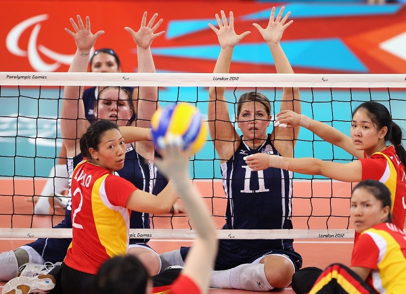 O vôlei paralímpico é exclusivo para atletas com dificuldades de locomoção motora. Disputado desde Arnhem 1980, o torneio contará com oito seleções masculinas e oito femininas na Rio 2016.