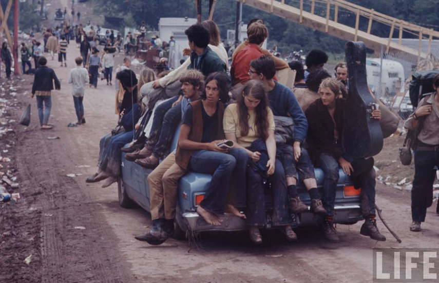 O site Bored Panda recuperou um ensaio que a extinta revista Life publicou sobre o lendário festival de Woodstock, nos Estados Unidos, em 1969