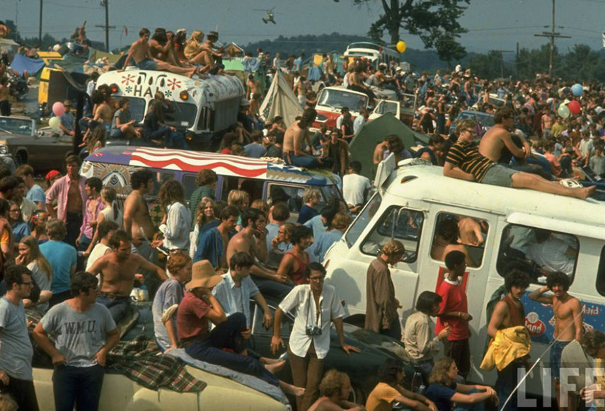 O site Bored Panda recuperou um ensaio que a extinta revista Life publicou sobre o lendário festival de Woodstock, nos Estados Unidos, em 1969