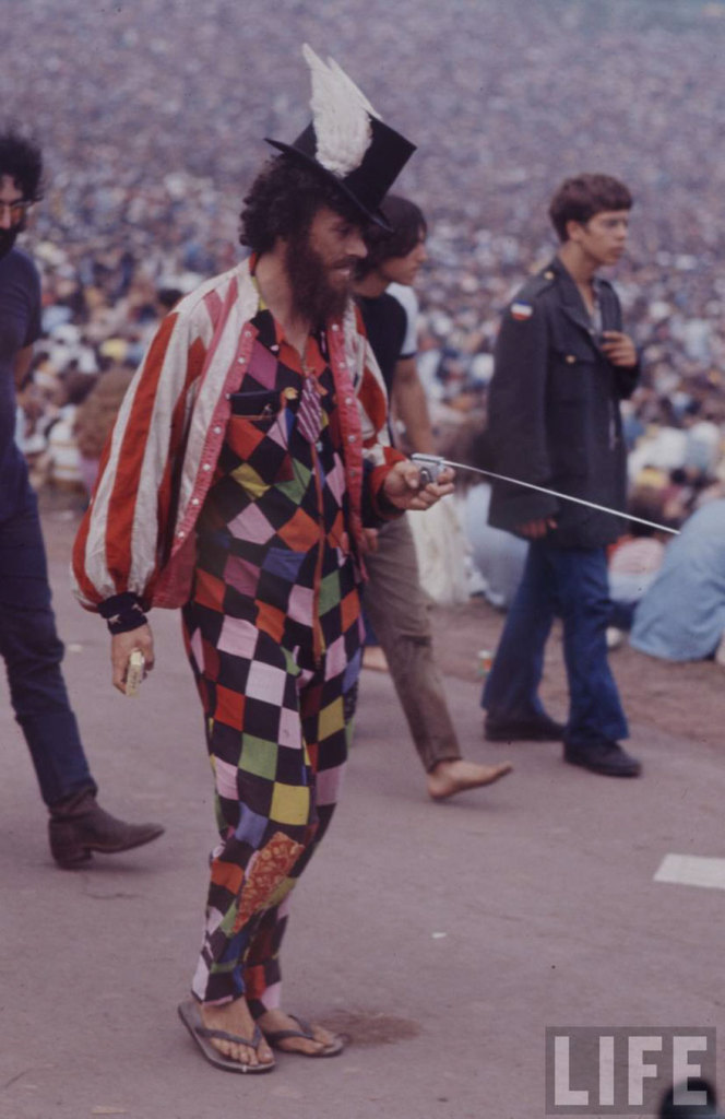 O site Bored Panda recuperou um ensaio que a extinta revista Life publicou sobre o lendário festival de Woodstock, nos Estados Unidos, em 1969