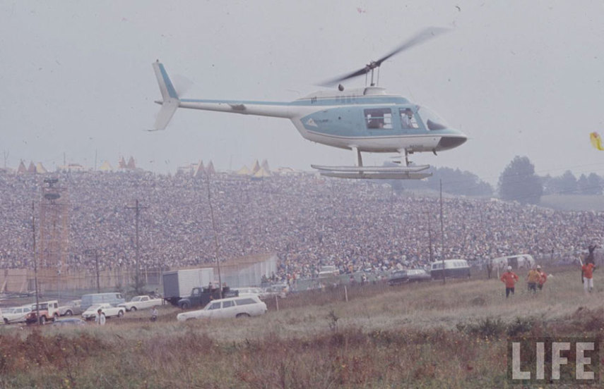 O site Bored Panda recuperou um ensaio que a extinta revista Life publicou sobre o lendário festival de Woodstock, nos Estados Unidos, em 1969