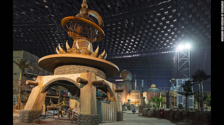 MG Worlds of Adventure custou US$ 1 bilhão (R$ 3,2 bilhões) e levou três anos para ser construído. O parque tem a extensão de 28 campos de futebol, medindo aproximadamente 1,5 milhão de metros quadrados em tamanho total