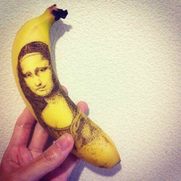 Tatuagens em bananas deixam japonês famoso