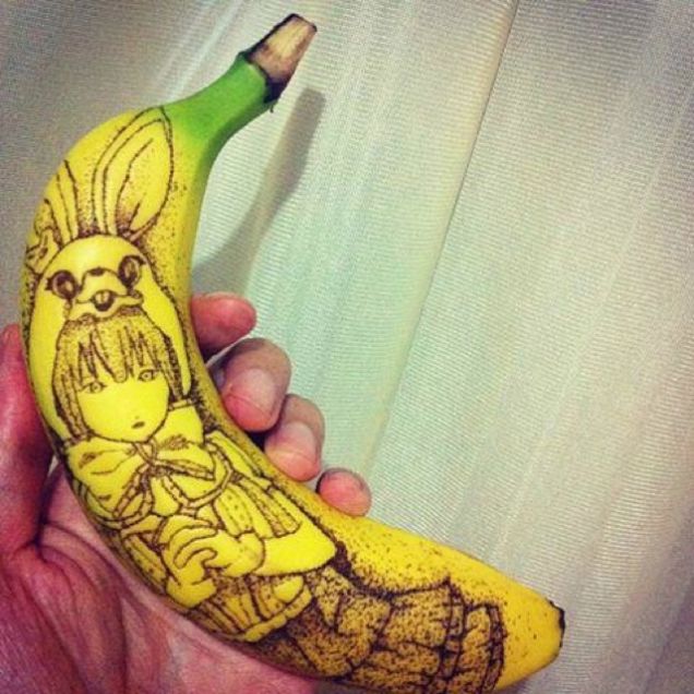 Tatuagens em bananas deixam japonês famoso