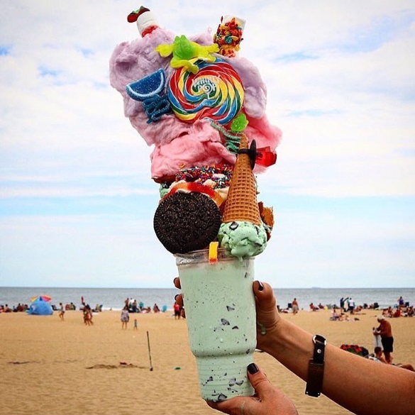 A doceria Coney Waffle, que vende muitos doces gigantescos, fica em Belmar, um distrito localizado no estado americano de New Jersey