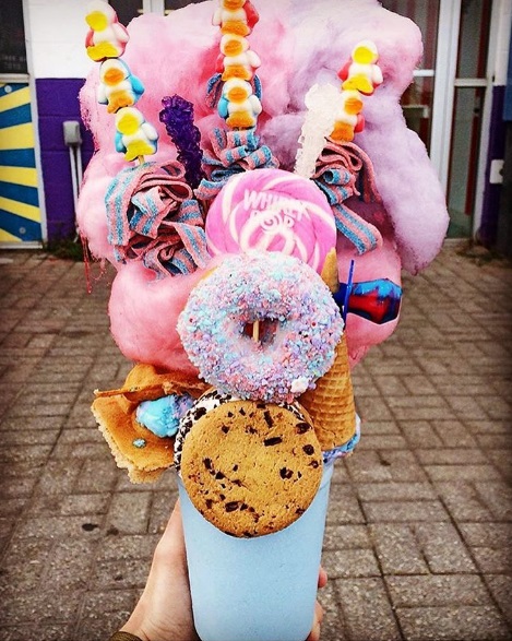 A doceria Coney Waffle, que vende muitos doces gigantescos, fica em Belmar, um distrito localizado no estado americano de New Jersey