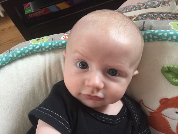 O filho de Molly Mikos faz as caretas mais expressivas de todas