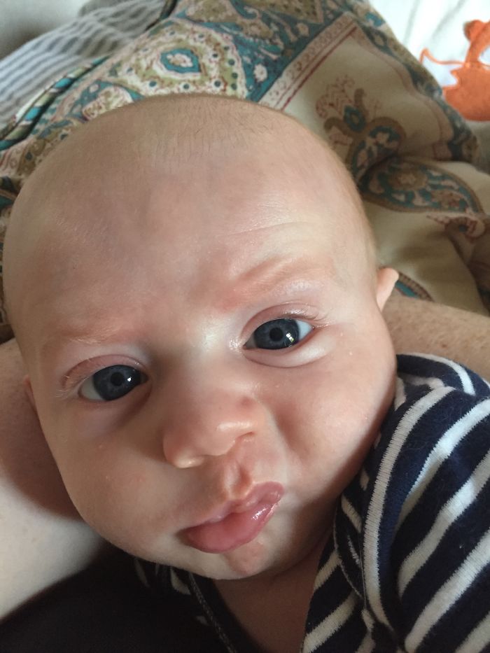 O filho de Molly Mikos faz as caretas mais expressivas de todas