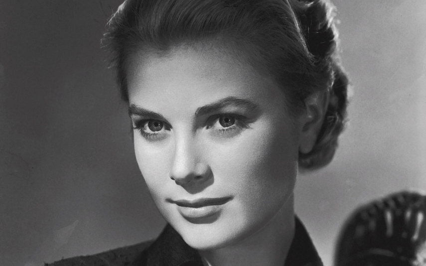 Grace Kelly morreu aos 52 anos. Ela teve um derrame enquanto dirigia e perdeu o controle do carro
