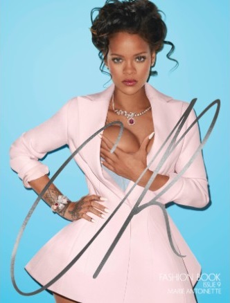 Rihanna está na edição de setembro da CR Fashion Book. A cantora aparece no ensaio com muita inspiração em Maria Antonieta