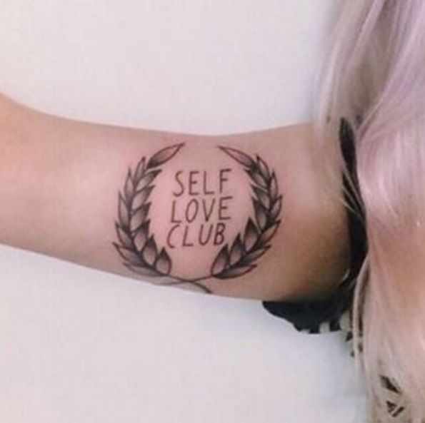 A ideia do Self Love Club  (Clube do Amor Próprio) é da artista Frances Cannon