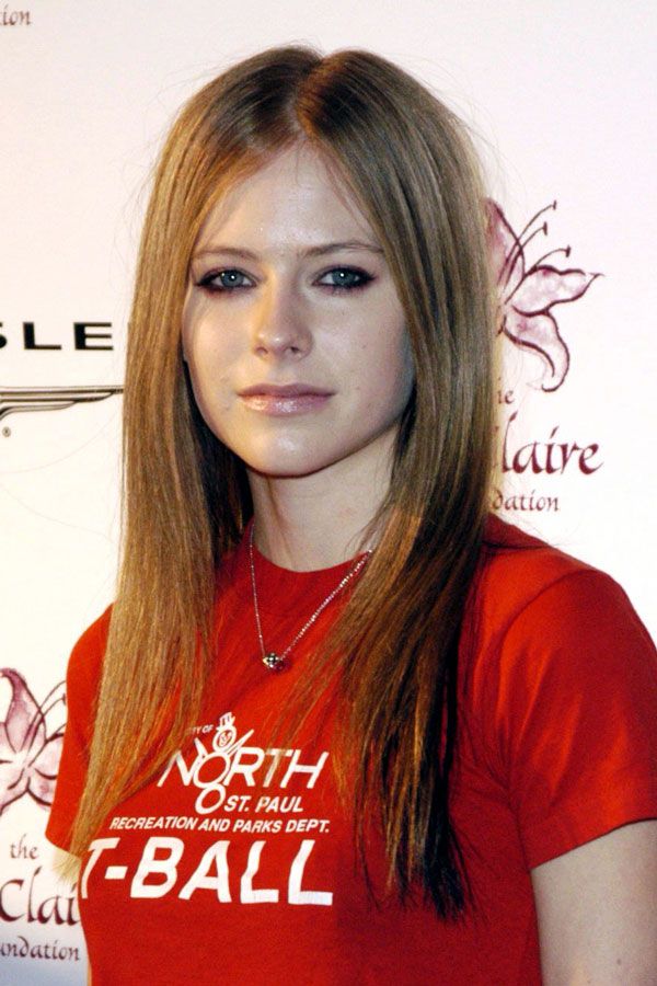 Como não lembrar das madeixas de Avril Lavigne nos anos 2000.