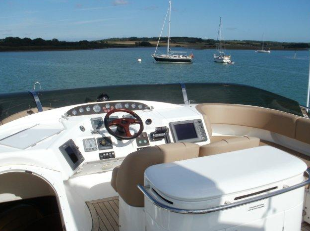 Hamble-le-Rice, na Inglaterra, é onde fica este iate que tem capacidade para seis pessoas com diária a 650 libras (R$2.827)