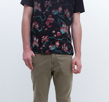 Camiseta da rede de lojas Renner
