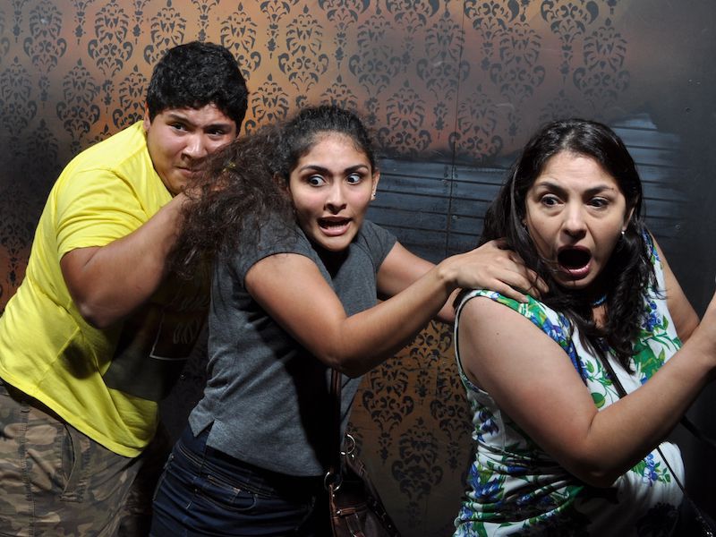 Casa do terror Nightmares Fear Factory, em Ontario, no Canadá, deixou estas pessoas assim!