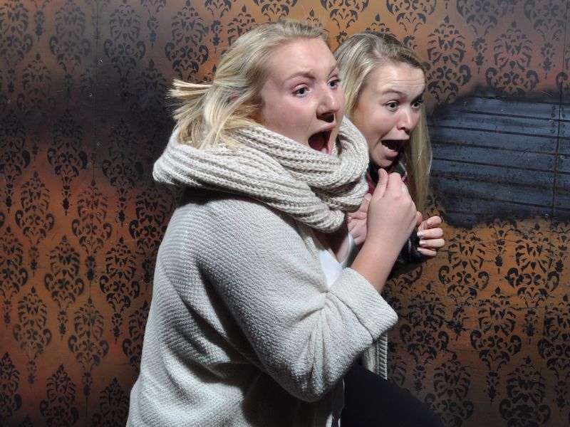 Casa do terror Nightmares Fear Factory, em Ontario, no Canadá, deixou estas pessoas assim!