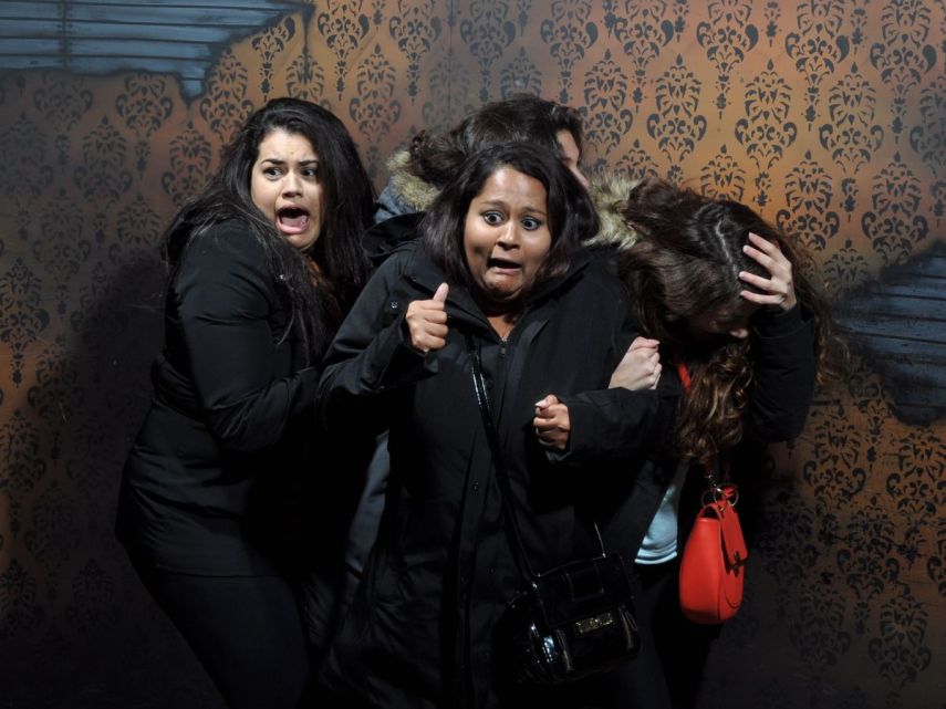 Casa do terror Nightmares Fear Factory, em Ontario, no Canadá, deixou estas pessoas assim!