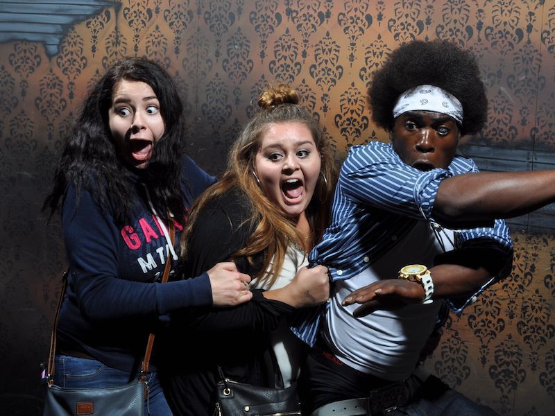 Casa do terror Nightmares Fear Factory, em Ontario, no Canadá, deixou estas pessoas assim!