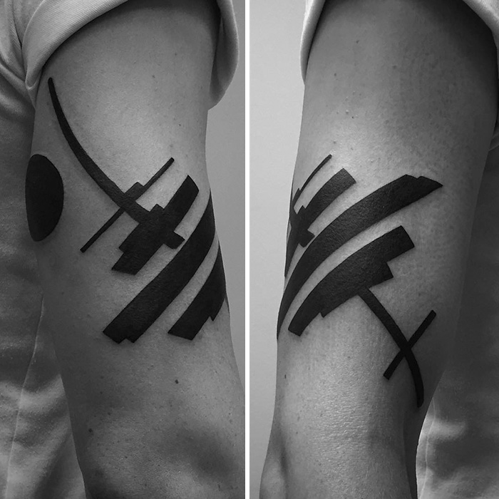 O artista russo Stanislaw Wilczynski cria tatuagens geométricas minimalistas de linhas retas e as batizou de 