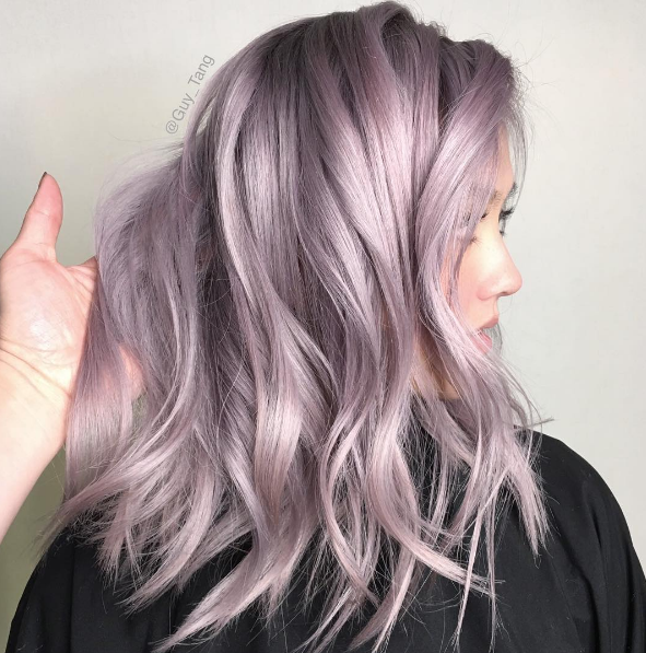 O americano Guy Tang faz sucesso nas redes sociais com criações de tinturas incríveis para os cabelos. E aí, tem coragem de colorir os fios assim?