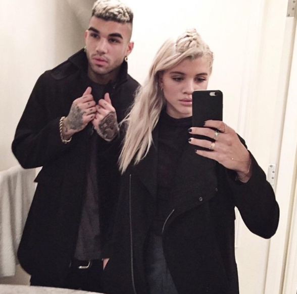 Sofia Richie, nova namorada de Justin Bieber, faz sucesso nas redes sociais com seus penteados cheios de tranças modernas