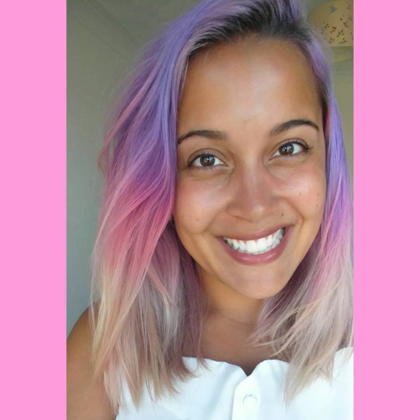 A blogueira inglesa, que superou a anorexia, ajuda outras mulheres a amarem os próprios corpos. Arrasou!