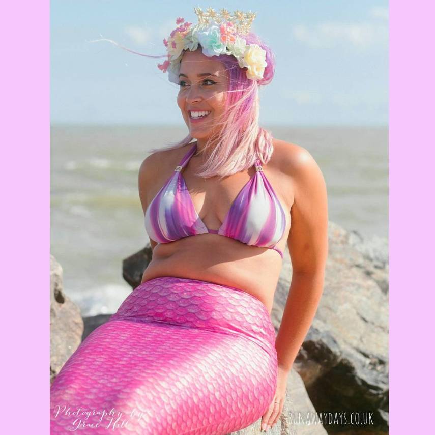 A blogueira inglesa, que superou a anorexia, ajuda outras mulheres a amarem os próprios corpos. Arrasou!