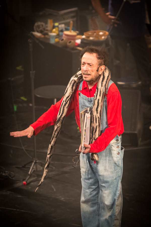 Tom Zé no lançamento de 'Canções Eróticas de Ninar'