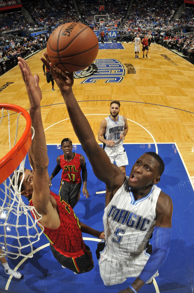 Participante da NBA, o Orlando Magic é a equipe esportiva mais famosa da cidade. Fãs podem assistir seus jogos no Amway Center, um espaço com 18.846 assentos, um dos mais modernos e tecnológicos do mundo. Oferecendo opções VIP como lugares com visão privilegiada, uma incrível coleção de arte, um grande placar e vários restaurantes e bares, o espaço é perfeito para fãs fanáticos e celebridades torcerem juntos pelos times de Orlando.