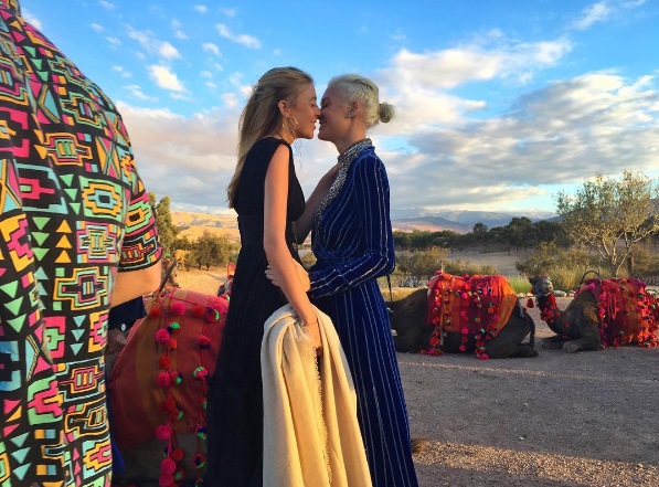 Dianna Agron realizou o sonho de muita gente ao fazer um incrível destination wedding no Marrocos