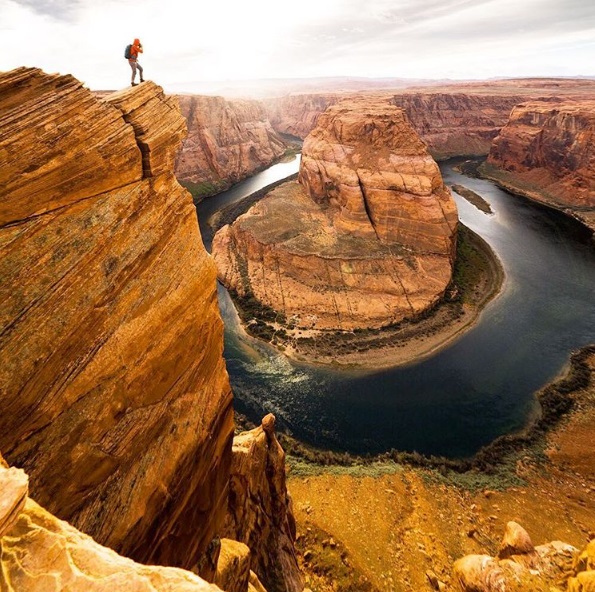 O americano Chris Burkard arrasa com fotos de viagens no Instagram e dá dicas para turbinar o perfil e deixar os cliques mais bonitos