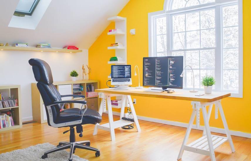 A conta de Instragram Minimal Setups (@minimalsetups) reúne ideias para montar e organizar seu espaço de home office