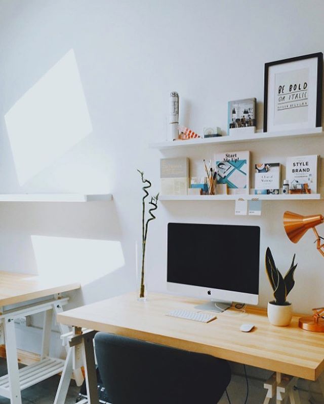 A conta de Instragram Minimal Setups (@minimalsetups) reúne ideias para montar e organizar seu espaço de home office