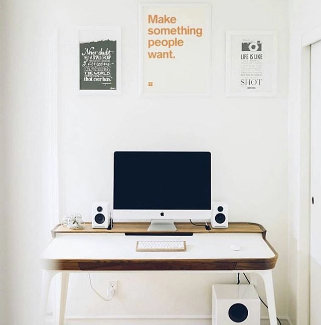 A conta de Instragram Minimal Setups (@minimalsetups) reúne ideias para montar e organizar seu espaço de home office