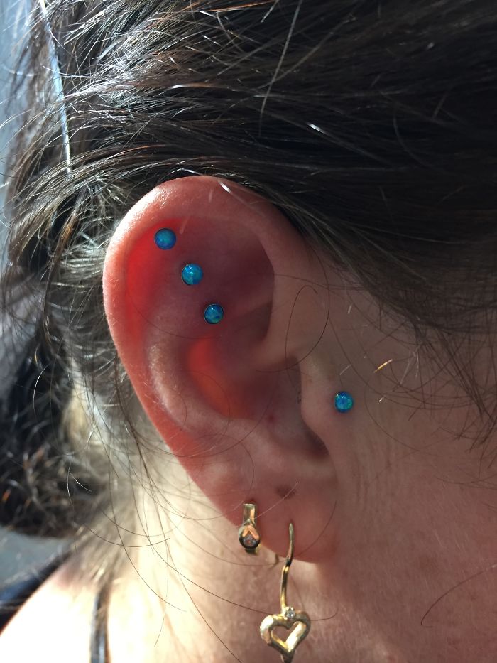 Constelação de piercings vira moda