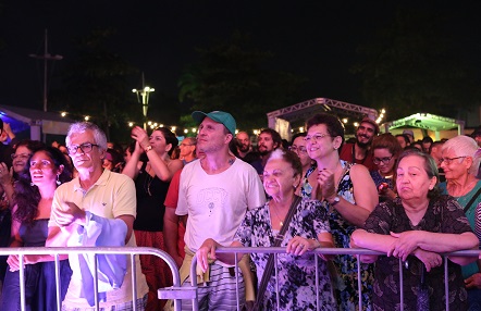 Hamilton de Holanda e o Baile do Almeidinha encerrou a edição do Paraty do festival. Os músicos tocaram clássicos da música popular brasileira e não deixaram ninguém parado no Centro Histórico de Paraty