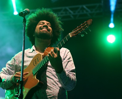 Hamilton de Holanda e o Baile do Almeidinha encerrou a edição do Paraty do festival. Os músicos tocaram clássicos da música popular brasileira e não deixaram ninguém parado no Centro Histórico de Paraty