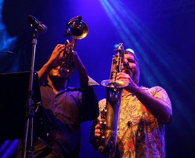 Hamilton de Holanda e o Baile do Almeidinha encerrou a edição do Paraty do festival. Os músicos tocaram clássicos da música popular brasileira e não deixaram ninguém parado no Centro Histórico de Paraty