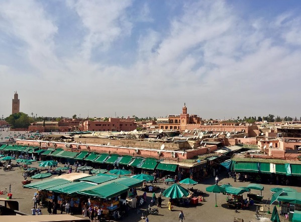 Sim, o Marrocos também pode oferecer um turismo de baixo-custo. Marrakesh, sempre imperdível, tem mais opções de alojamento baratos do que nunca. A cidade portuária de Tanger também está passando por um renascimento, com hotéis e renovações na cidade velha